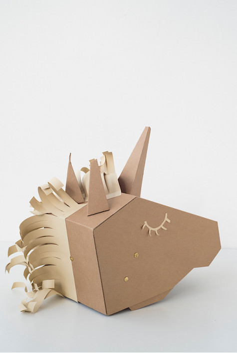 DIY déguisement Unicorn KOKO CARDBOARDS