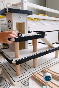 Garage pour voiture en bois ELEMENTS FOR KIS/JABADABADO Garage pour voiture en bois ELEMENTS FOR KIS/JABADABADO